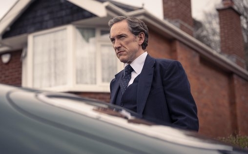 Adam Dalgliesh, Scotland Yard 
 Tod an heiliger Stätte - Teil 1