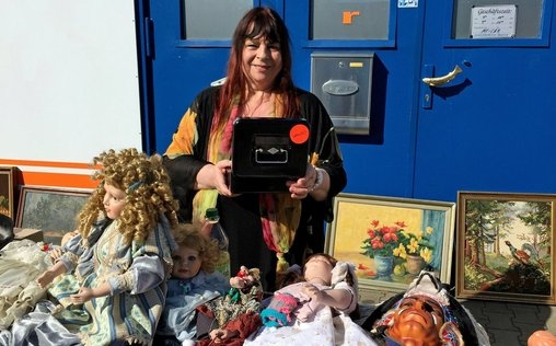 Der Trödeltrupp - Das Geld liegt im Keller 
 Marco bei Carmen und Vincent