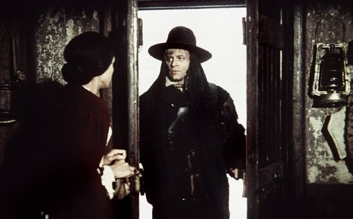 Leichen pflastern seinen Weg 
 Der besonders strenge Winter treibt die armen Einw...