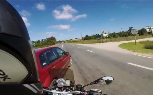 Dashcam - Die schlimmsten Autofahrer der Welt 
 Dashcam - Ganz schön abgefahren S1E05