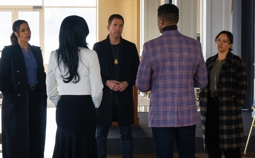 FBI: Most Wanted 
 Knochenjob