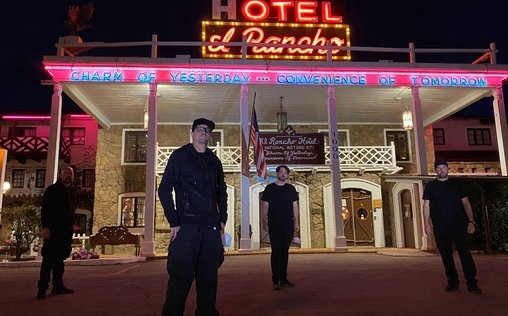 Ghost Adventures 
 Geister im Hotel