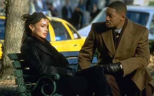 Der Staatsfeind Nr. 1 
 Ein menschenleerer Park im winterlichen Baltimore,...