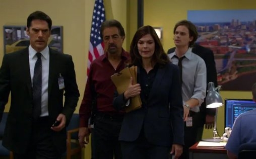 Criminal Minds 
 Hinter Glas