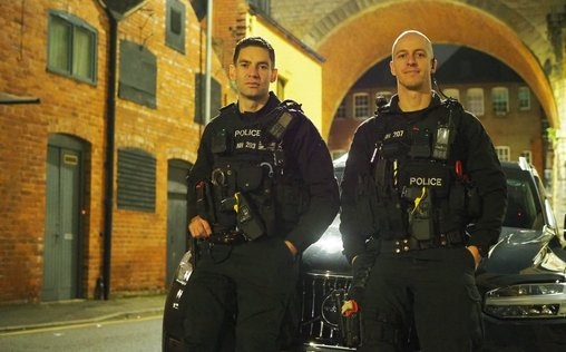 Police Interceptors - Auf Verfolgungsjagd 
 Nachts sind alle Gauner grau