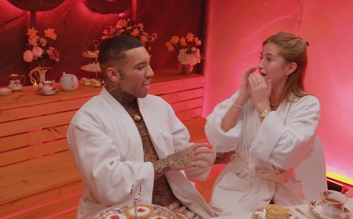 Ex On The Beach: Peak of Love 
 Kein Wort darüber