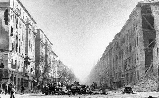 War Games - Der Kalte Krieg 
 Revolution