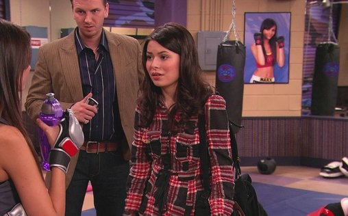 iCarly 
 Der Schädel von Charles Dingo